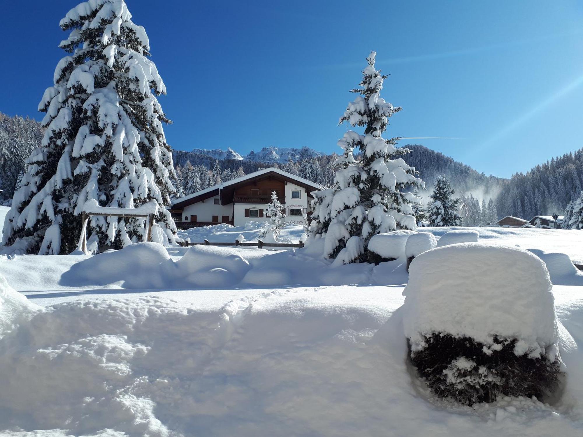 Garni Hotel Iris Selva di Val Gardena Exteriér fotografie