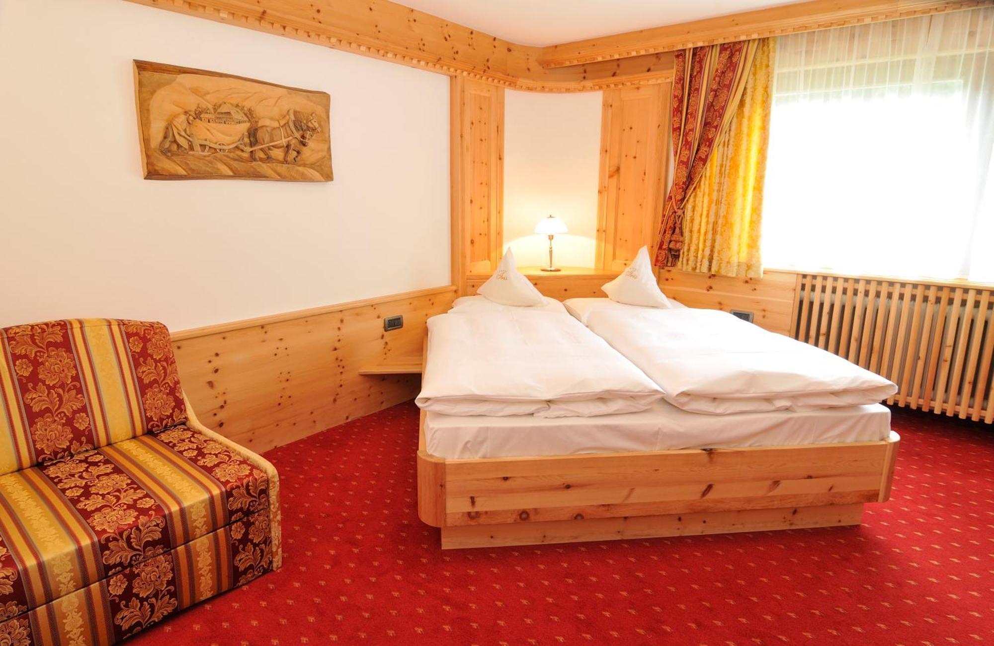 Garni Hotel Iris Selva di Val Gardena Exteriér fotografie