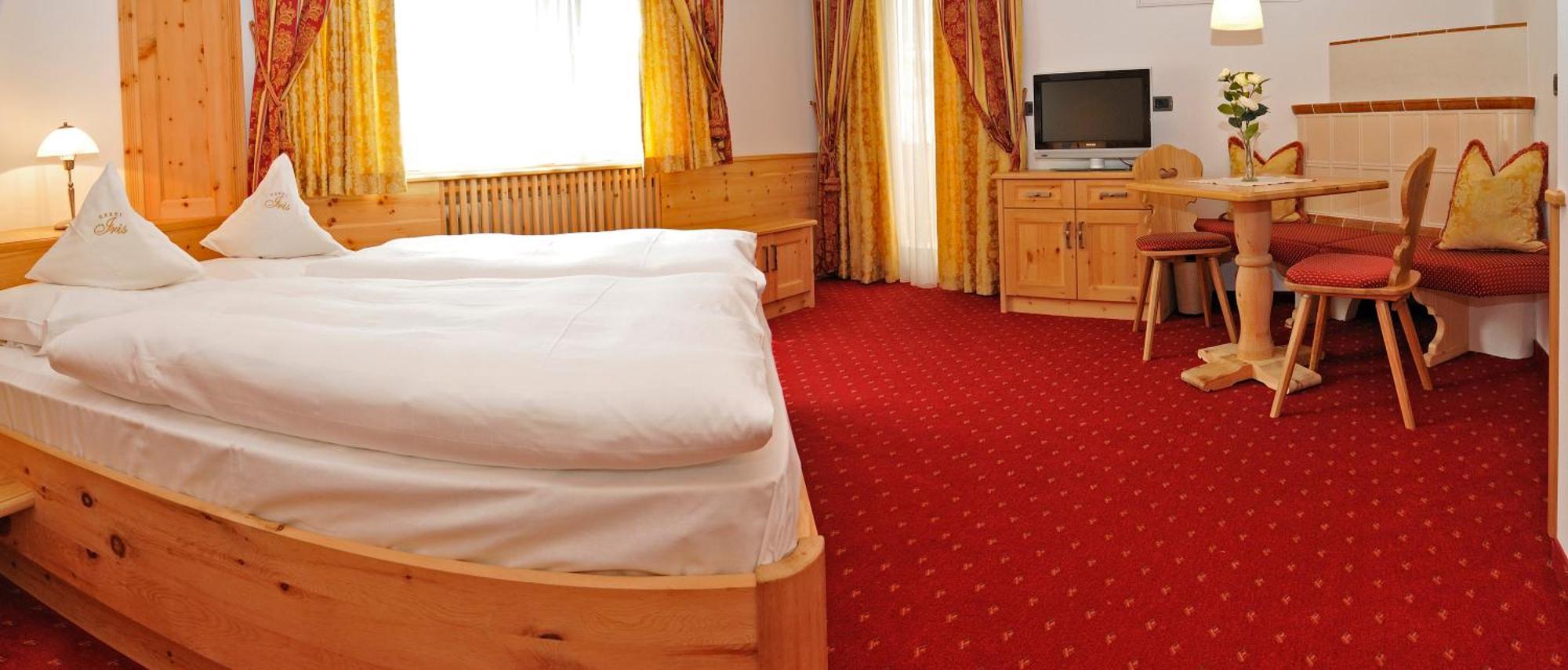 Garni Hotel Iris Selva di Val Gardena Exteriér fotografie