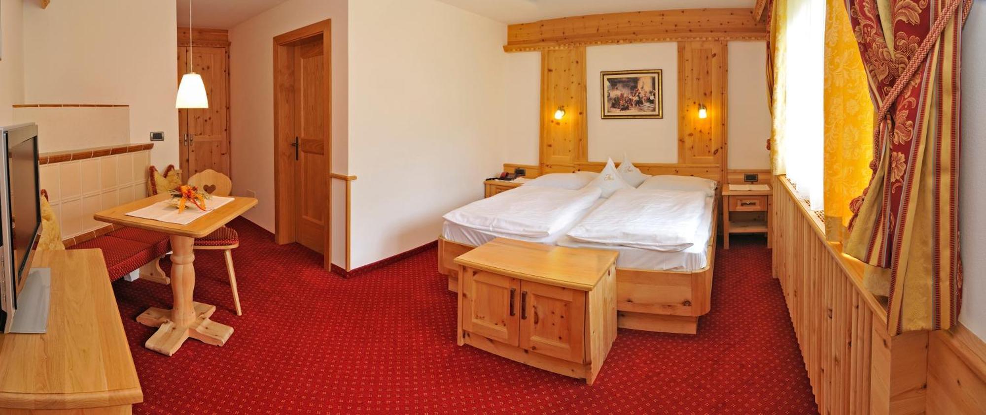 Garni Hotel Iris Selva di Val Gardena Exteriér fotografie