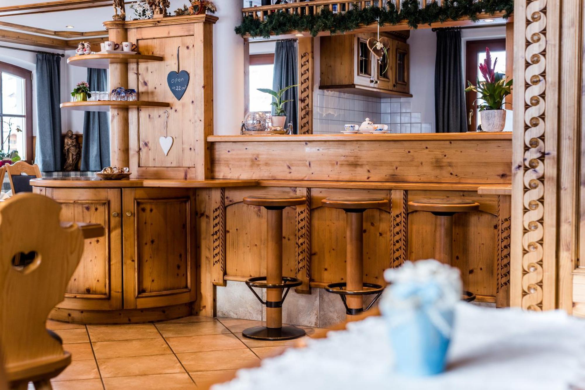 Garni Hotel Iris Selva di Val Gardena Exteriér fotografie