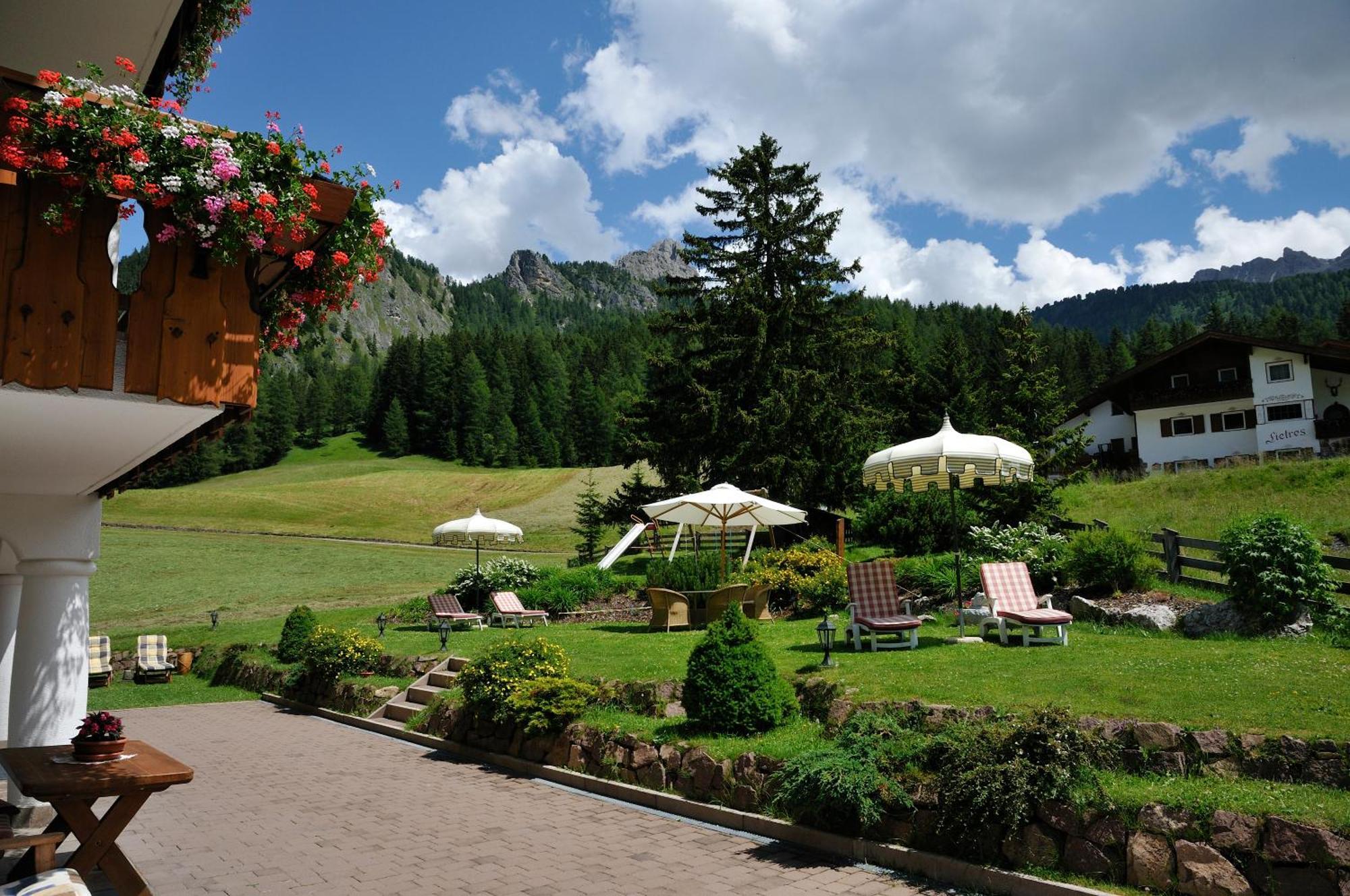 Garni Hotel Iris Selva di Val Gardena Exteriér fotografie