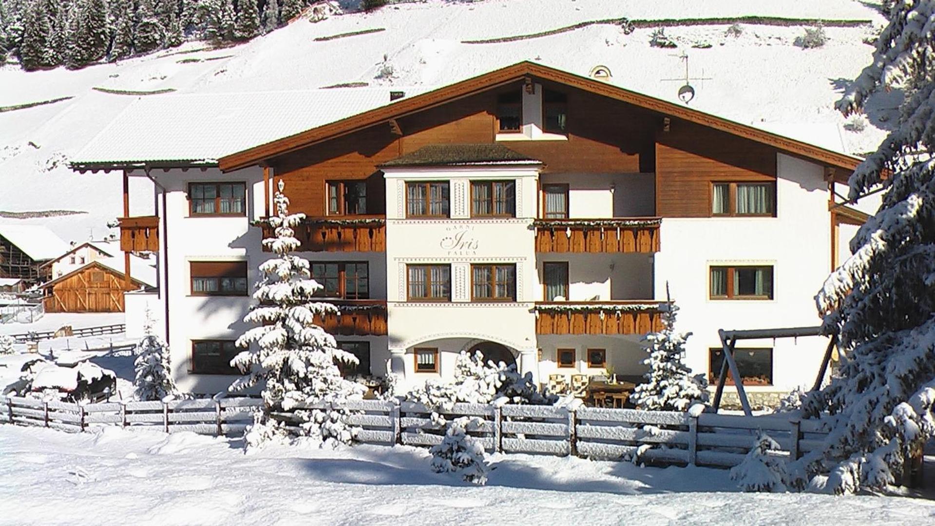 Garni Hotel Iris Selva di Val Gardena Exteriér fotografie
