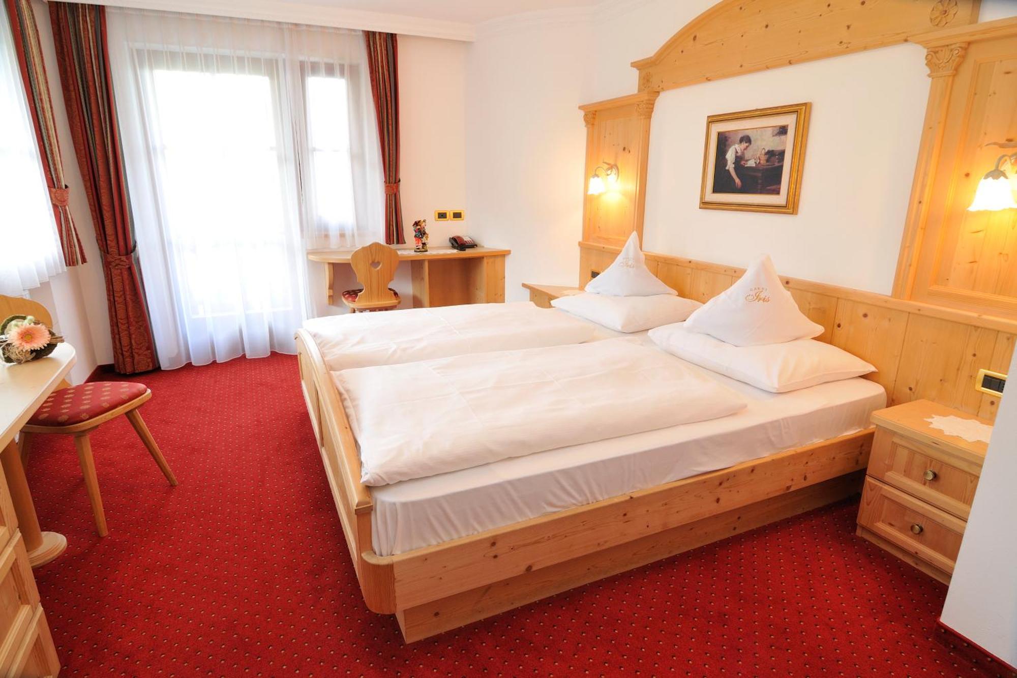 Garni Hotel Iris Selva di Val Gardena Exteriér fotografie